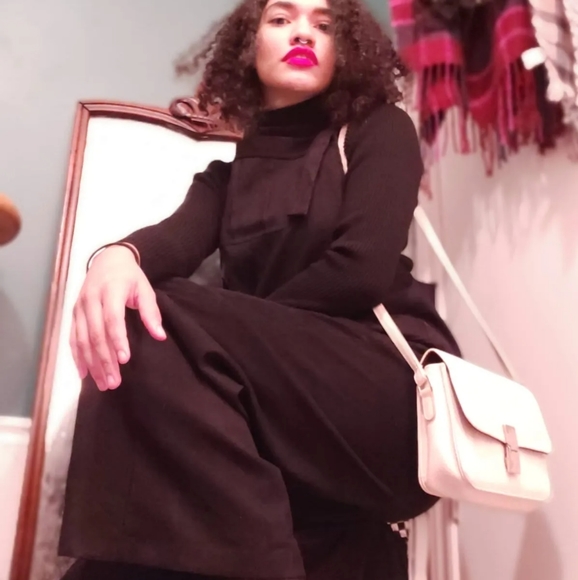 Meet your Posher, Lua - Picture 4 of 12